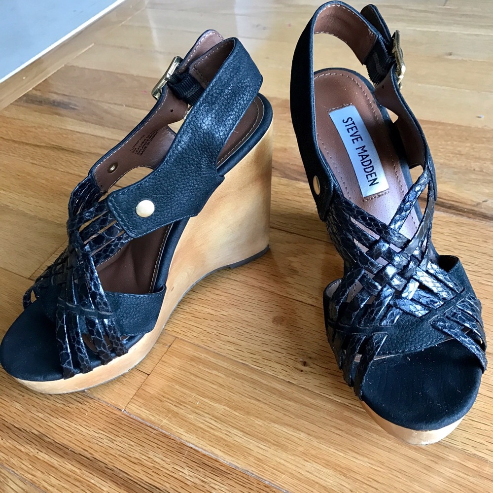 Steve Madden Black Woven Leather Wedge Sandals with Tan Wood Platform